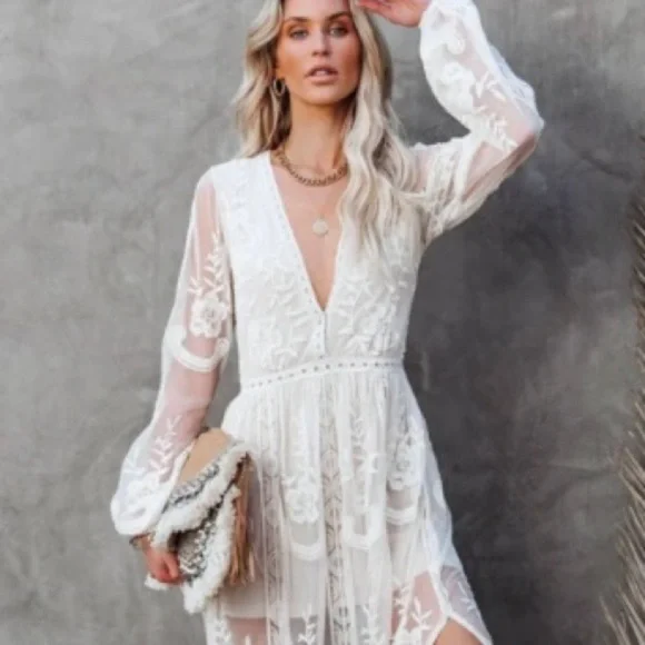 AMELLIA Bohemian White Lace Maxi Dress - Picture 4 of 16